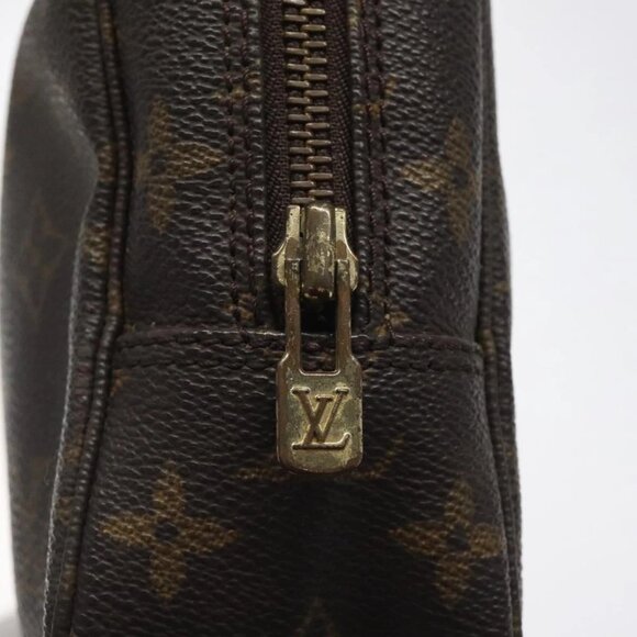 LOUIS VUITTON Monogram Trousse Toilette 23 Clutch Bag - Picture 6 of 16